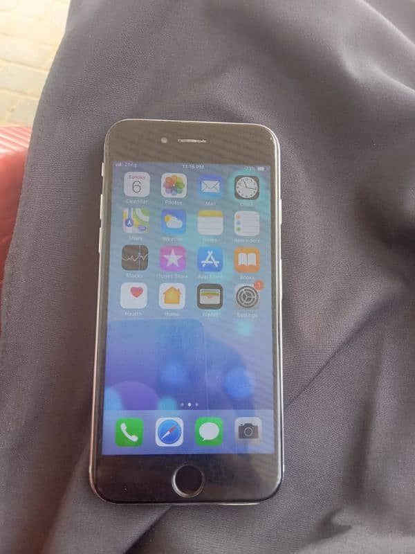 iPhone 6 ,OK condition 2