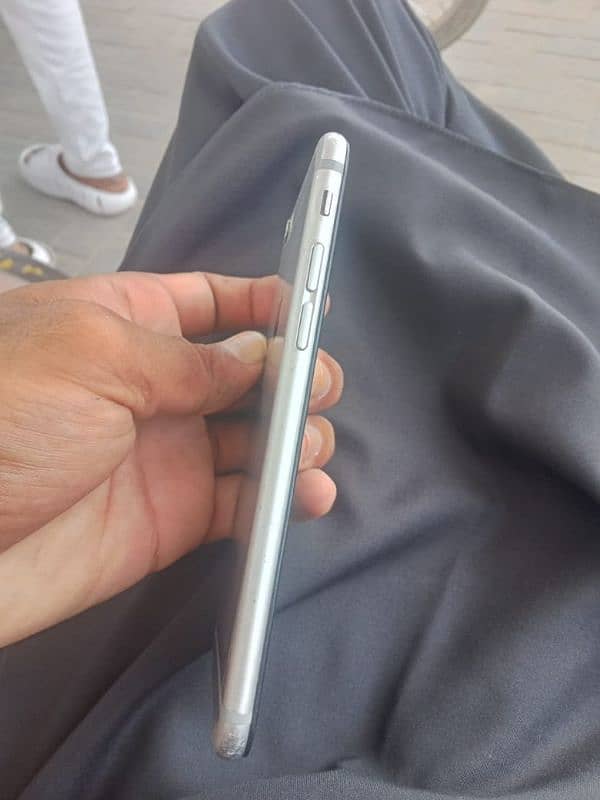 iPhone 6 ,OK condition 3