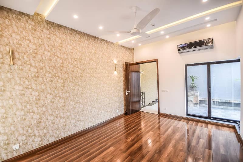 Brand New One Kanal Luxurious Upper Portion Near From Defence Club Hot Location 10