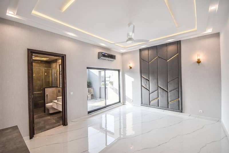 Brand New One Kanal Luxurious Upper Portion Near From Defence Club Hot Location 17