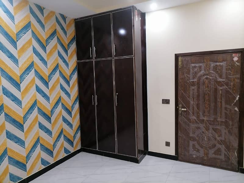 Prime Location 20 Marla Upper Portion In Lahore Is Available For rent 3