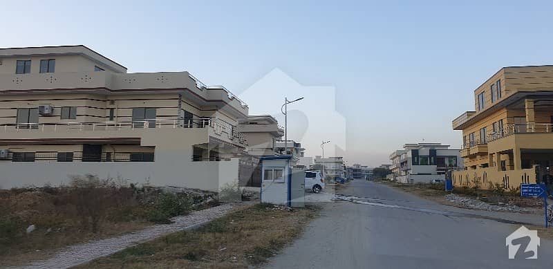 Extra Land Corner Open Facing 30x60 Possession Plot In G-16-4 12