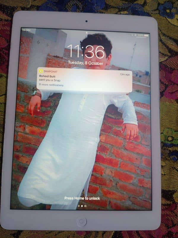 ipad air 6 no hang new condition 3