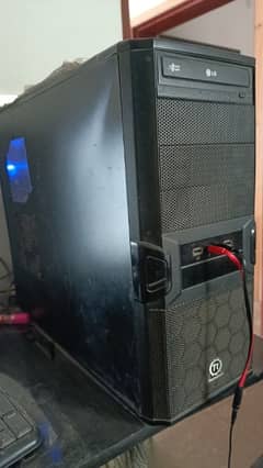 I7-4790, Gigabyte H81M-S2PV, 12gb ddr3 ram, cooler master air cooler