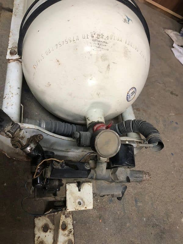 Suzuki CNG kit 55 kg Cylinder Condition 10/10 7