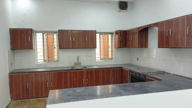 5 Marla House For sale In Beautiful Bahria Town - Sector C 6