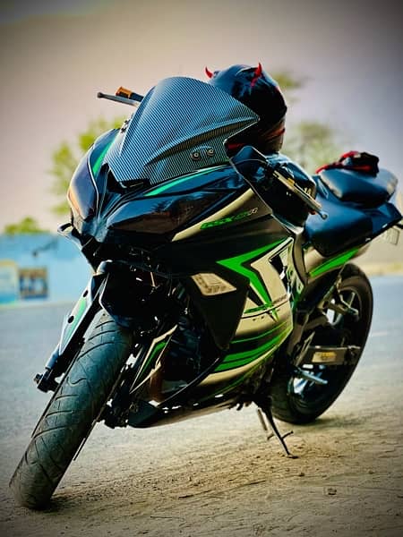 Kawasaki ninja zx300r 6