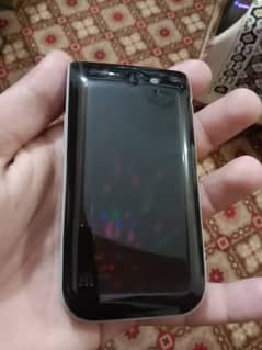 Nokia 2720 flip