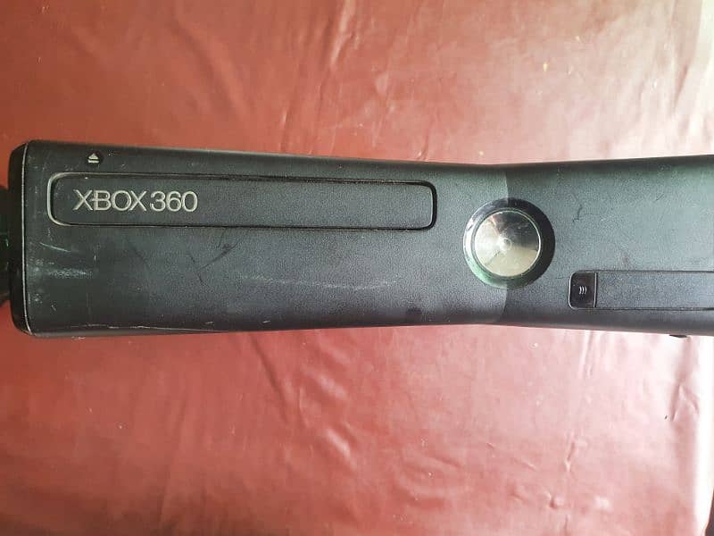 Xbox 360 slim in good condition urgent sell 1