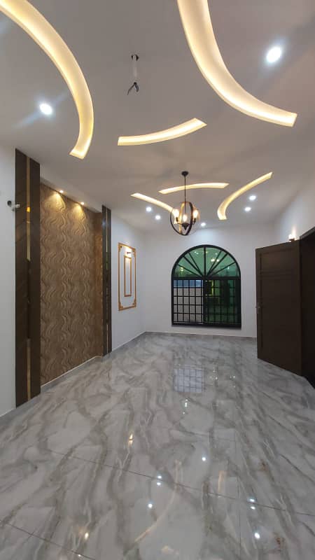 10 Marla House Available For Rent in Gulmohar Block Bahria Town Lahore 8