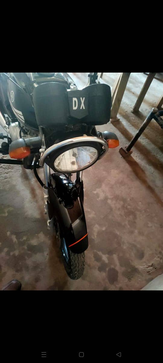 Yamaha YB 125Z-DX 2021 black color 3