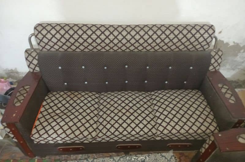 Sofa Set For Sale. 1