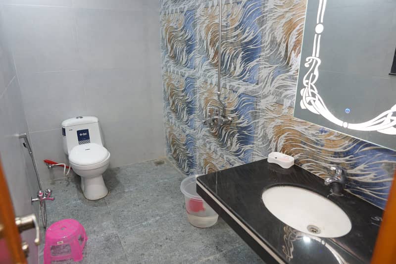 Book One Bed Apartment In Just 7 Lakh On Easy Installment Plan In Bahria Town Lahore 5