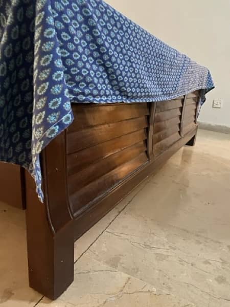 Pure Sheesham solid wood Bed 3