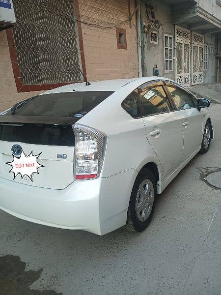 Toyota Prius 2011 4