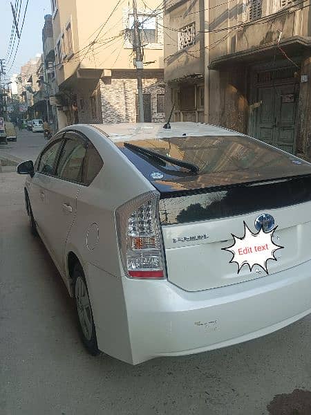 Toyota Prius 2011 7