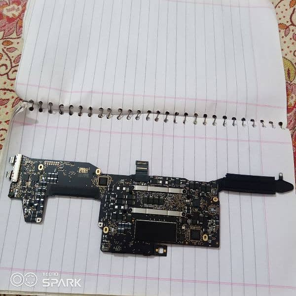 MacBook pro 2017 motherboard model 1708 2