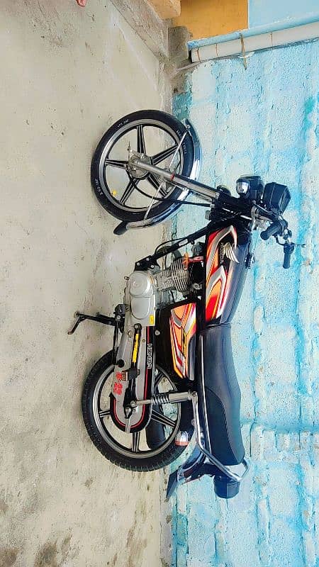 Honda 125 Black 4