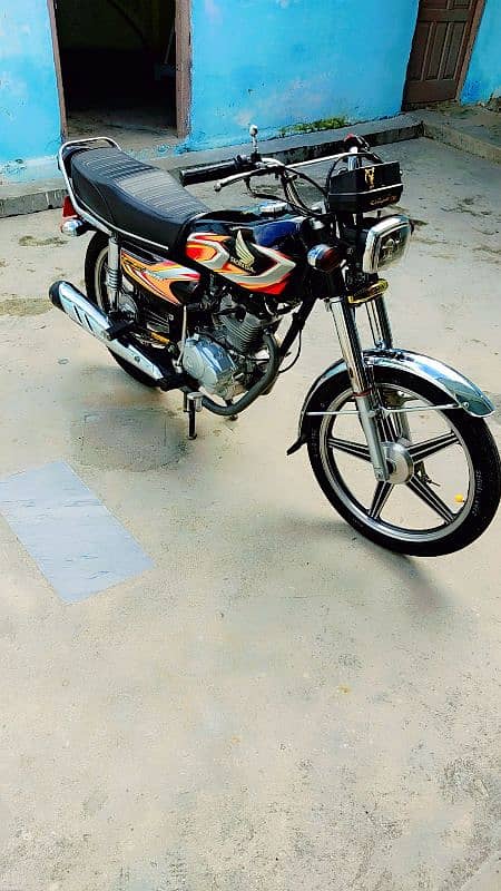 Honda 125 Black 19