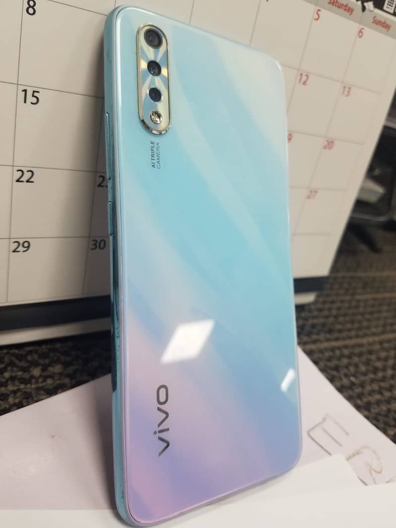 Vivo s1 4/128 3