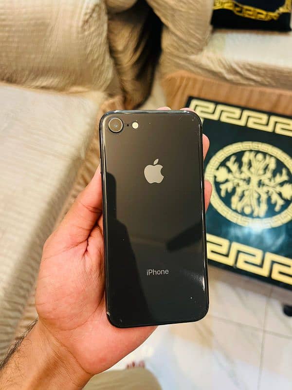 iphone 8 Official Pta Approved Like New Waterpack 100% okay No fault 6