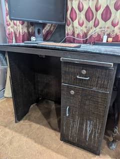 computer table urgent sale