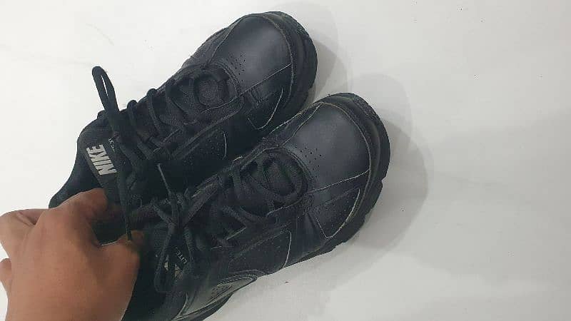 Nike Shoes in best condition for sale 8