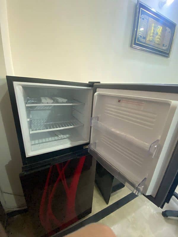 GNE Refrigerator slightly used 3