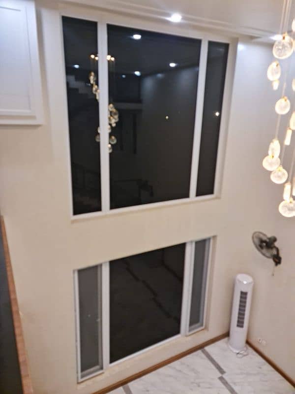 aluminium window/upvc door/glasswork/partition/upvc window/cabine 5