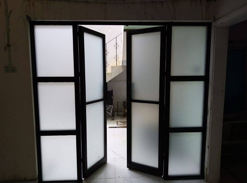 aluminium window/upvc door/glasswork/partition/upvc window/cabine 15