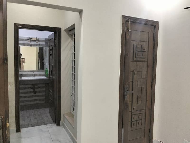 bahria Enclave sector H 5 Marla house available for rent good location 7