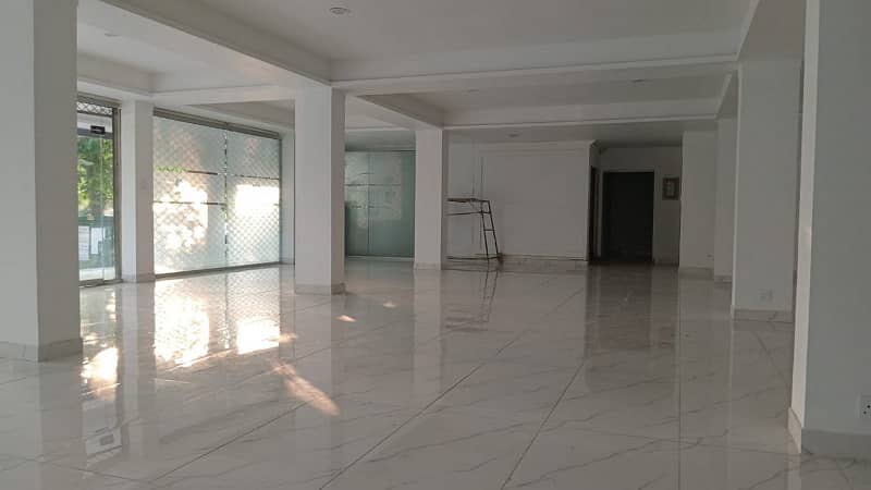 1200 Sqft Ground Floor Commercial Space Available On Rent Located In F-7 Islamabad 2