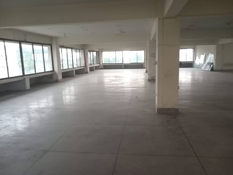 1200 Sqft Ground Floor Commercial Space Available On Rent Located In F-7 Islamabad 6