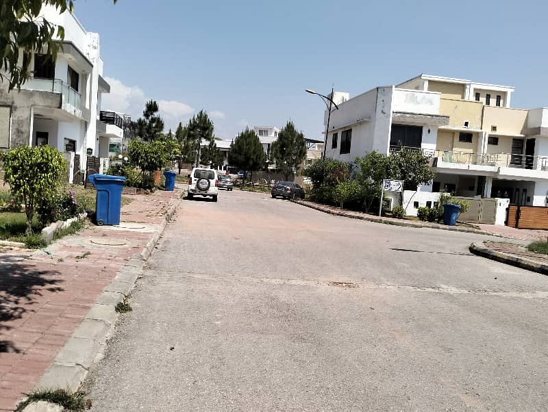 bahria Enclave sector H 5 Marla house available for rent 19