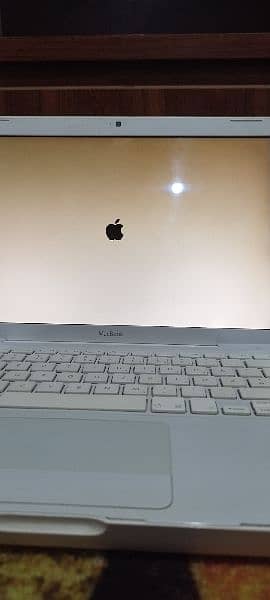 Mac Book 4