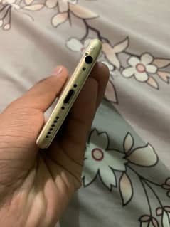 iPhone 6s gold