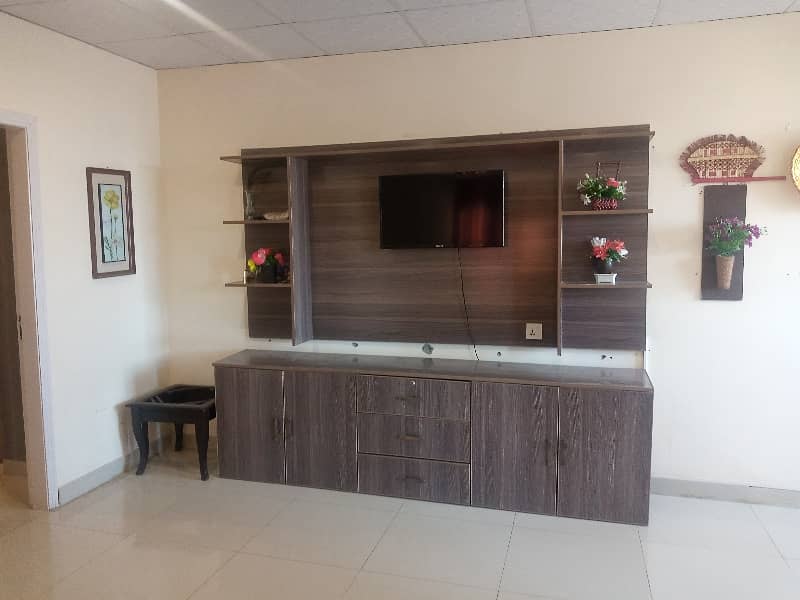 A Spacious 2 Bed Furnished Apartment For Rent 7