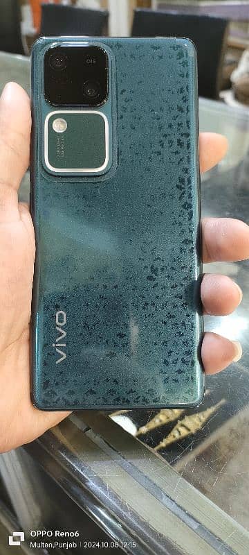 vivo v30 6