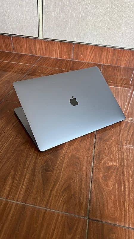 MacBook pro 2019 (32/1Tb_Graphic card 8GB) 5