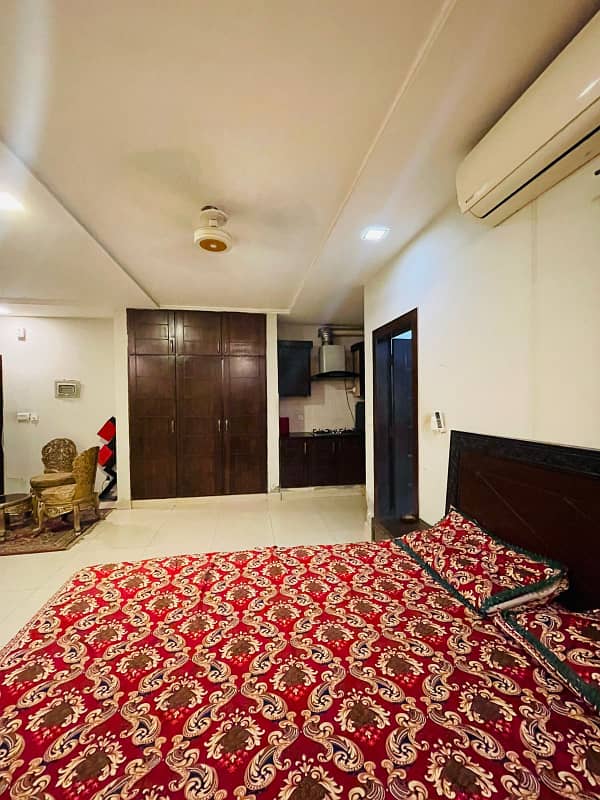 Furnished studio apartment available for rent 7