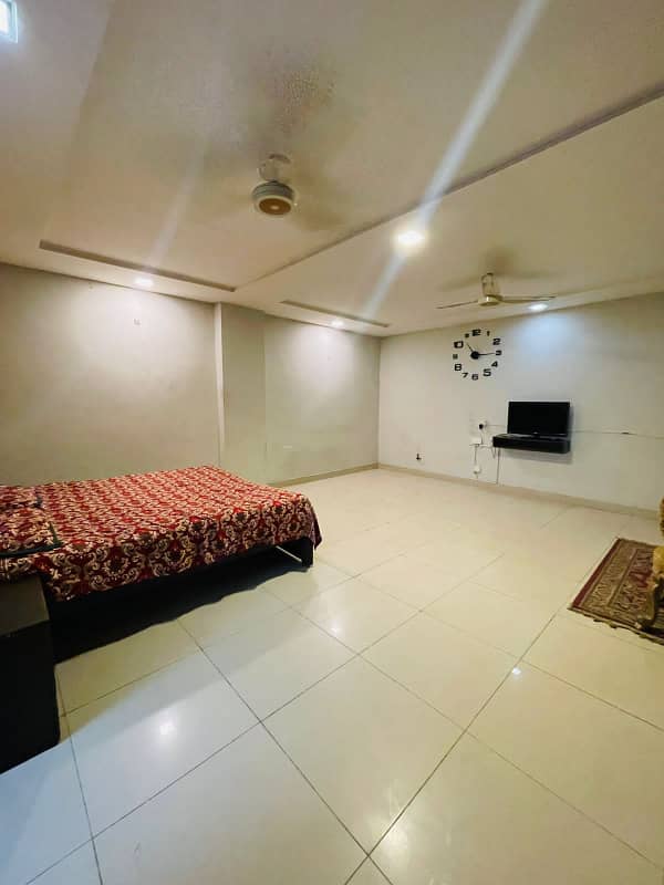 Furnished studio apartment available for rent 10