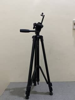 Mobile tripod stand brand new