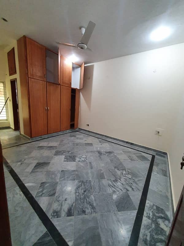 7 Marlas Ground floor All Facilities Meters Separate G-13 4