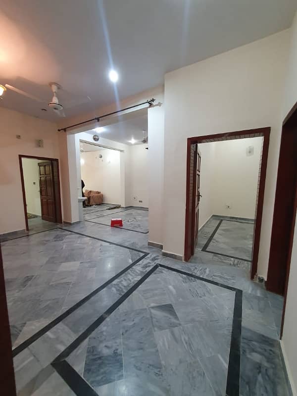 7 Marlas Ground floor All Facilities Meters Separate G-13 6