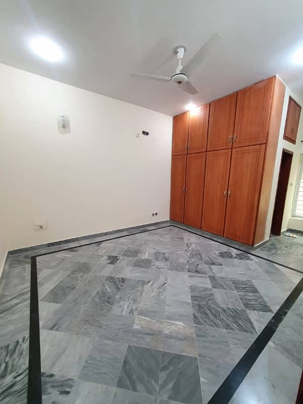 7 Marlas Ground floor All Facilities Meters Separate G-13 7