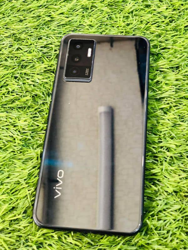 vivo v23e 8/256 gb condition 10/10 2