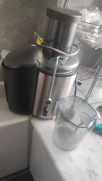 Kenwood metallic juicer 4