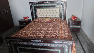 Bed + Dressing+ Wooden Safe ,,for  Urgent sales