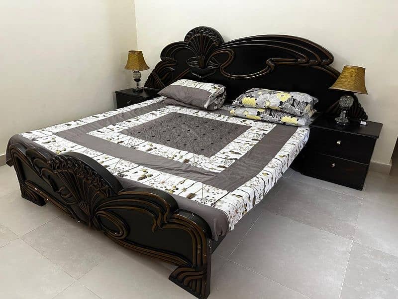 Urgent sale Bed set with dressing and side table with mattress 2