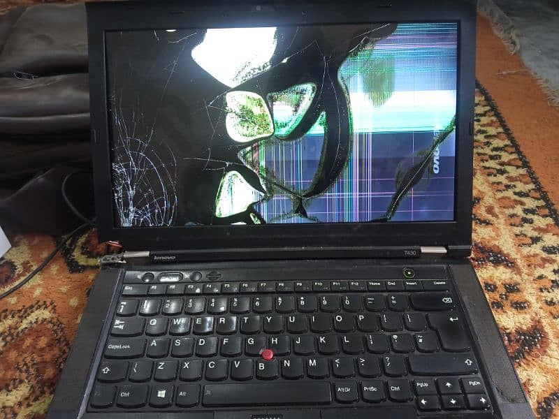 Lenovo i5 3rd generation T430 all ok but screen and one folding break 3